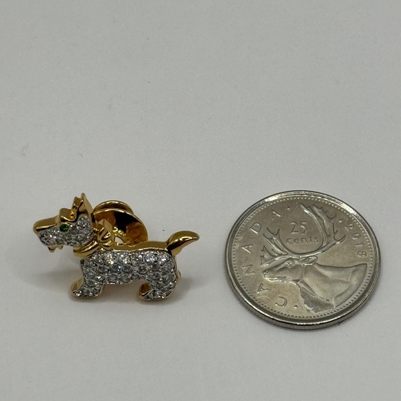 Swarovski crystal encrusted Terrier dog pin. Vintage Scotty dog brooch. - Picture 5 of 6